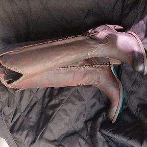 Size 9 1/2 Ladies Cowboy Boots, By Lane